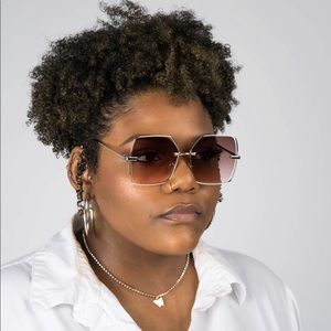 Meet your Posher, Gio